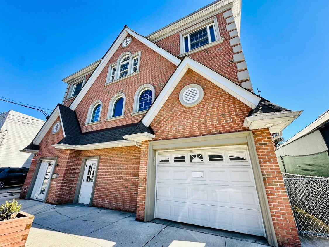 6708 Jackson St, Guttenberg, NJ 07093 Condo for Rent in Guttenberg