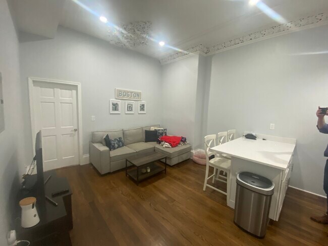 Building Photo - 492 Massachusetts Ave