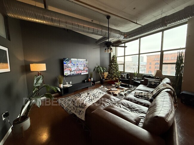 Foto del edificio - 745 Washington St