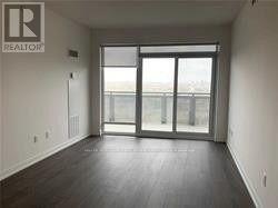 Photo du bâtiment - 2520-2520 Eglinton Ave W