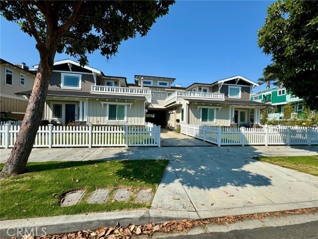 Building Photo - 804 N Irena Ave