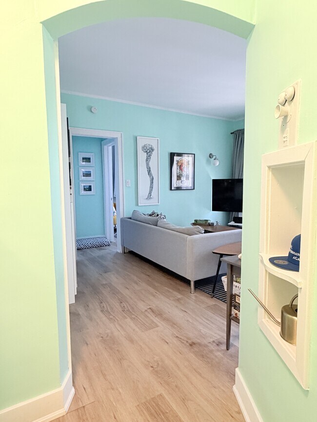 Photo du bâtiment - 36 Hanna St W