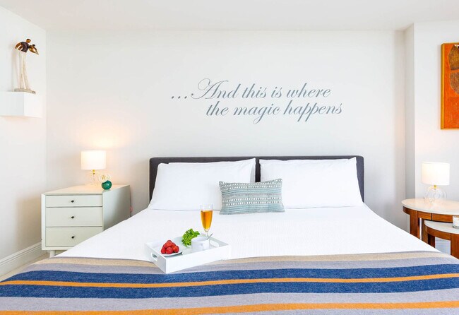 Building Photo - 485 Brickell Ave