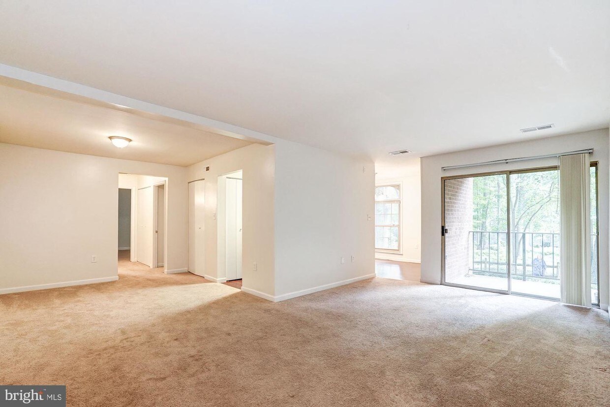 Foto principal - 3362 Woodburn Rd