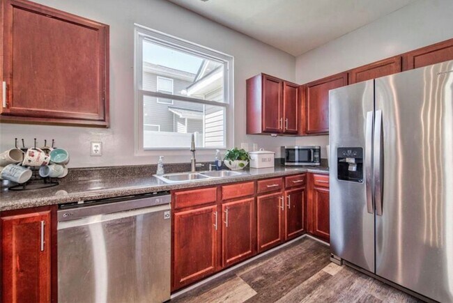 Building Photo - 3912 Cutler Donahoe Way