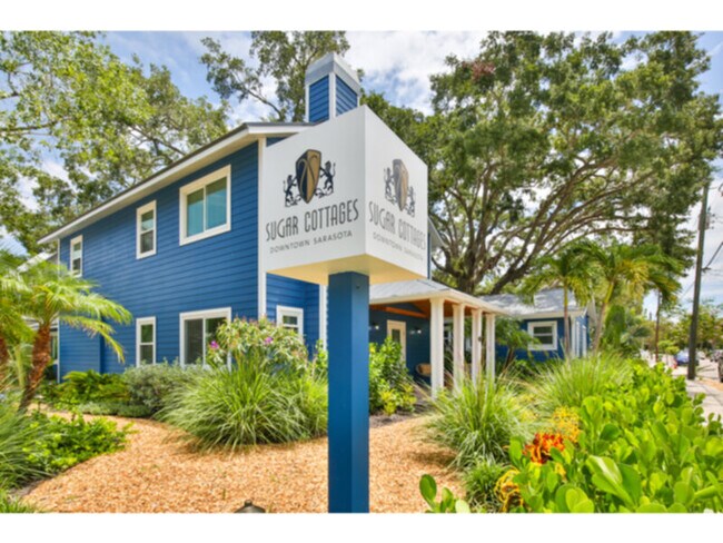 Foto del edificio - Renovated 1/1 Apartment in Downtown Sarasota