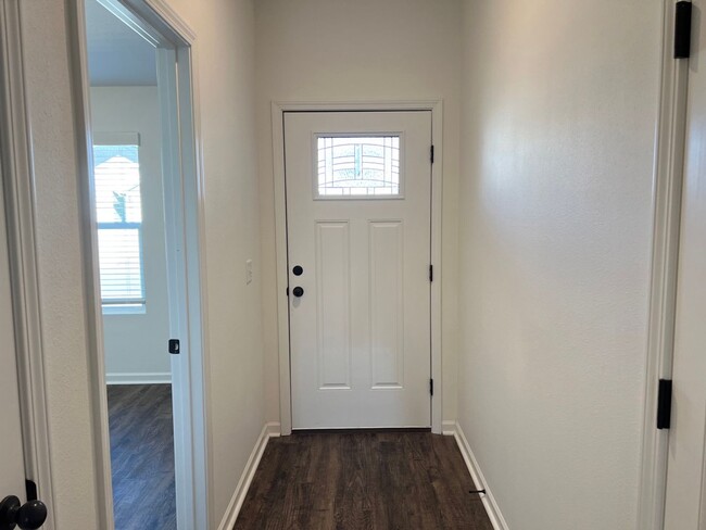 Building Photo - NEW 3 Bedroom Duplex In Duenweg, MO!