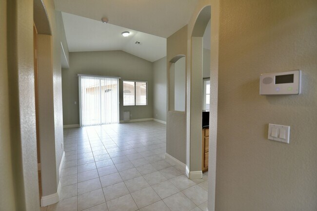 Foto del edificio - 6157 Copper Crest Dr