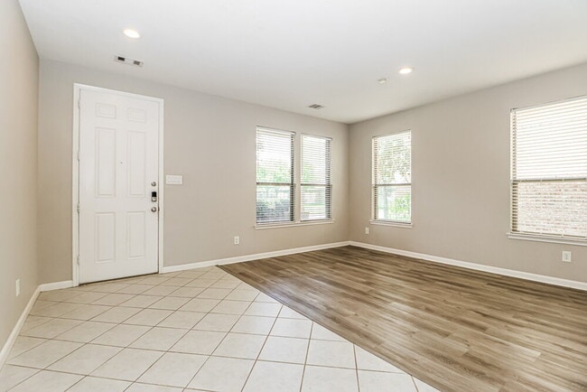 Foto del edificio - 16438 Williamstown Dr