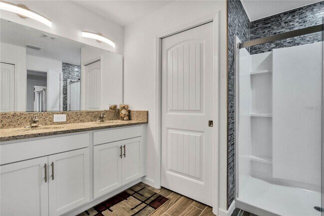 Foto del edificio - Poinciana Home