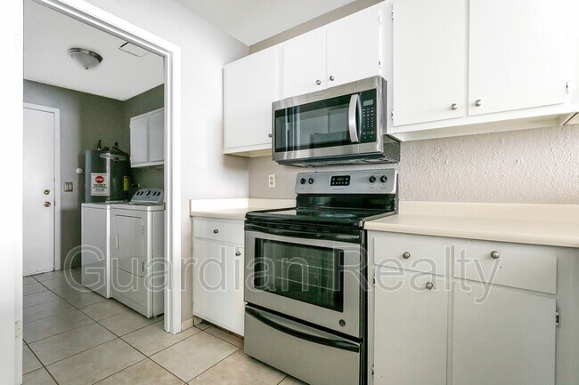 Building Photo - 6750 Del Rey Ave
