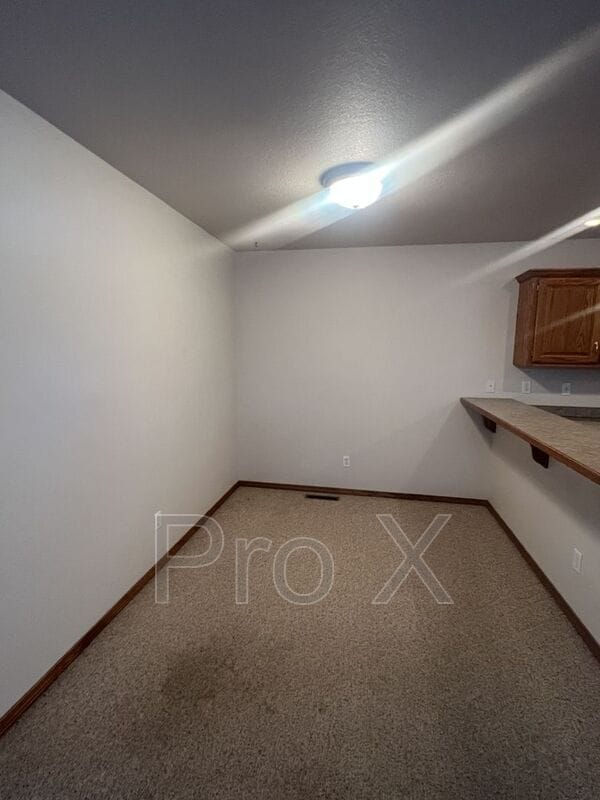 Building Photo - 2915 Santa Fe Dr
