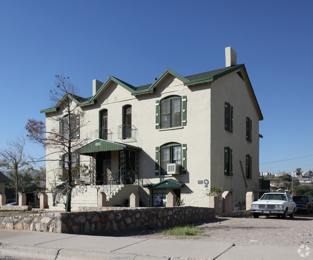 Building - 1836 W Paisano Dr