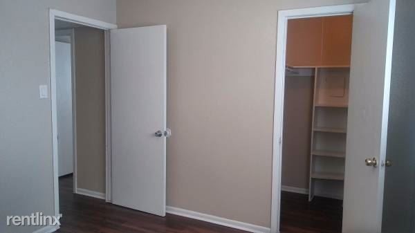 Foto del edificio - 1 br, 1 bath 4plex - 209 Victor St 208 Apt 13