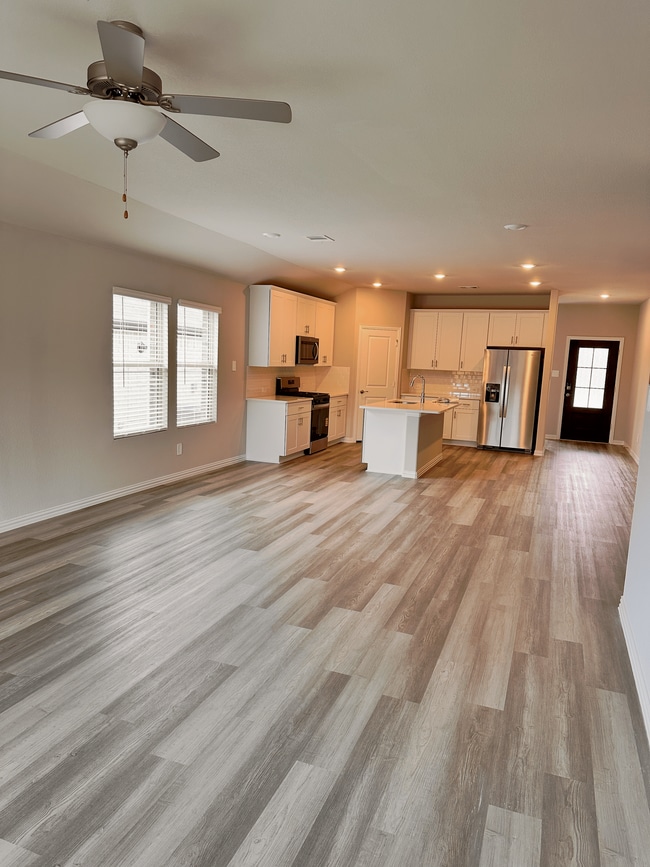 Building Photo - 2217 Dunbar Dr