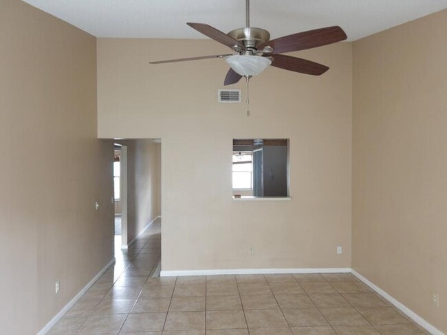 Foto del edificio - 22 Sandalwood Ct