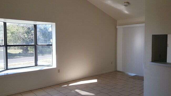 Foto del edificio - 1008 Georgetown Rd