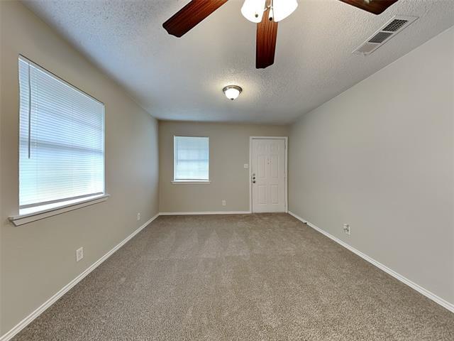 Building Photo - 453 Bass Rd