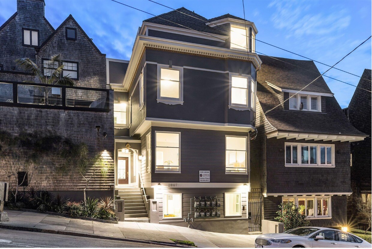 Foto principal - 2807 Steiner St