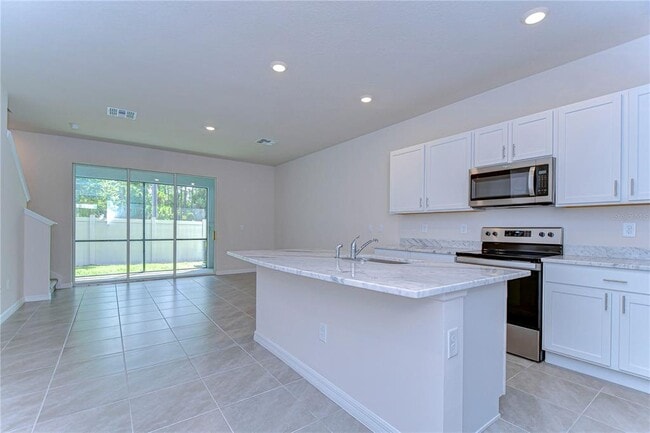 Building Photo - 11818 Davis Dr