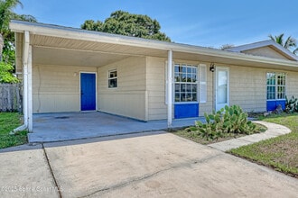 Building Photo - 775 Bianca Dr NE