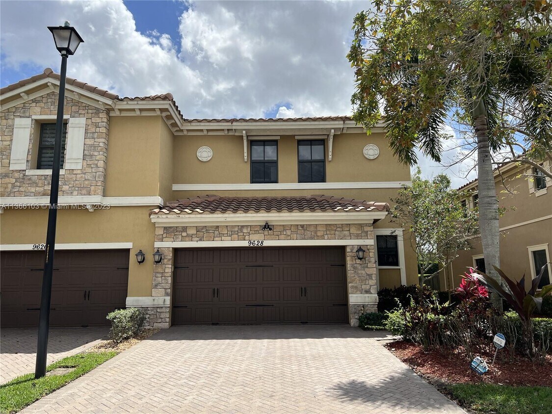 9628 Town Parc Cir S, Parkland, FL 33076 Townhouse for Rent in