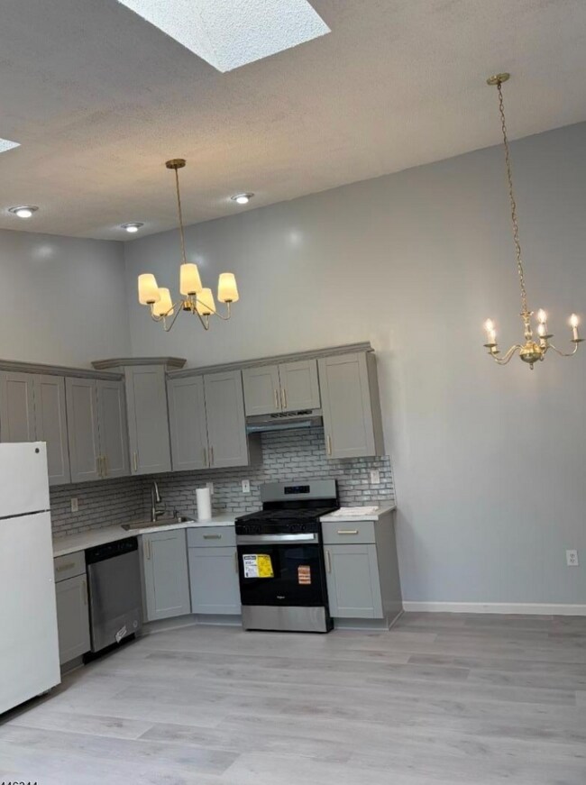 Foto del edificio - 3214 Winder Dr