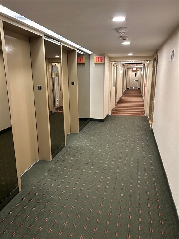 Foto del edificio - 77 Pond Ave