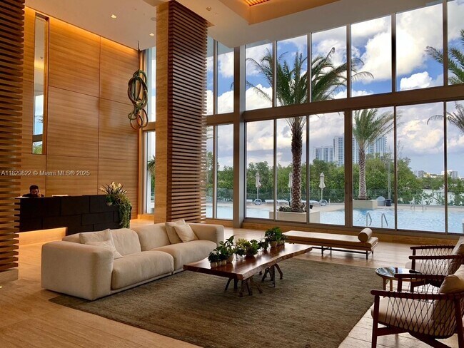 Foto del edificio - 16385 Biscayne Blvd