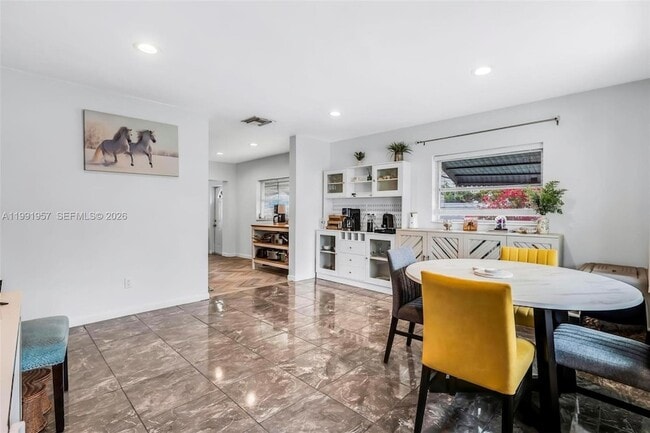 Photo - 7211 NW 76th St House