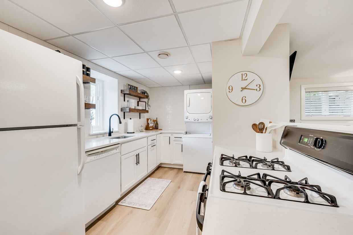 Foto principal - 5021 Beacon Hill Rd