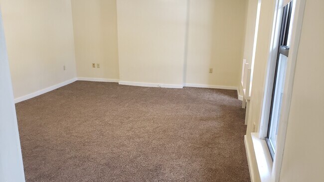 Foto del edificio - 2121 Murray Ave