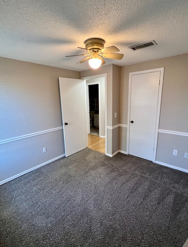 11617 Matthews Ave, Oklahoma City, OK 73162 House Rental in Oklahoma