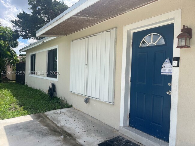 Foto del edificio - 5700 SW 37th St