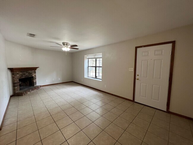 Foto del edificio - 211 Parkbrook Cir