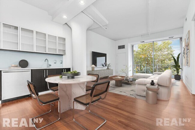 Building Photo - 99 Gold St