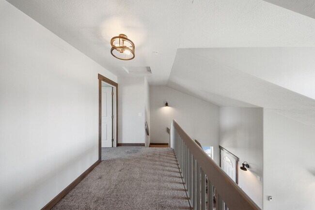 Foto del edificio - 848 N Chase Rd