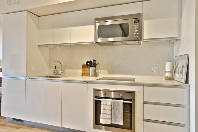 Building Photo - 20 Minowan Miikan Ln