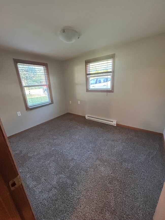 Building Photo - 640 S Colonial Pky