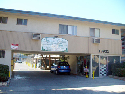 Building Photo - 13921 S Normandie Ave