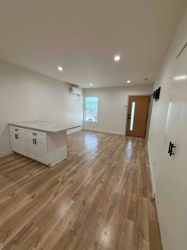 Foto del edificio - 4925 E San Rafael St