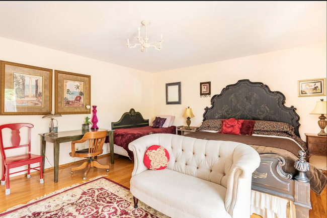 Foto del edificio - 12853 Normandy Ln