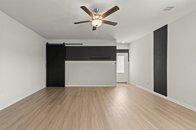 Building Photo - 11430 Amber Plns Dr
