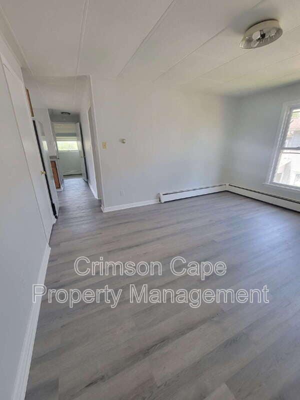 Building Photo - 146 W Dorrance St