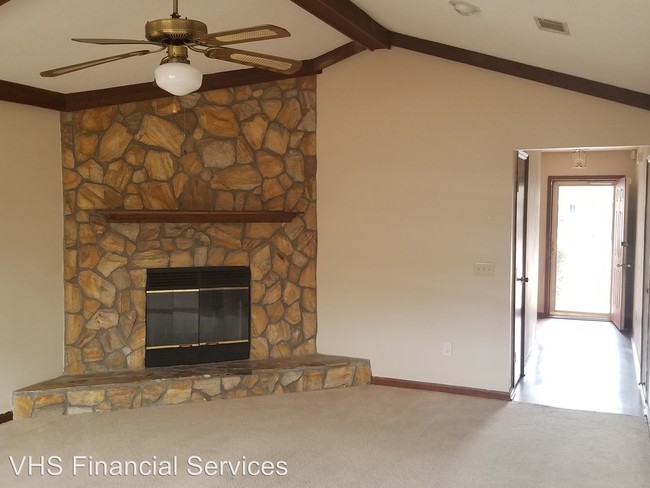 Building Photo - 983 Wedgewood Way