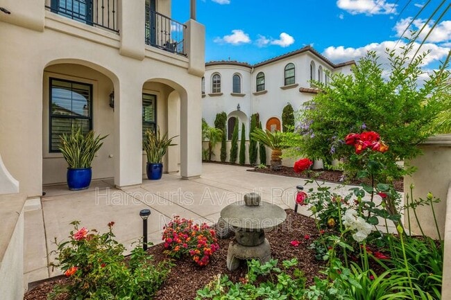 Building Photo - 5582 Valerio Trl