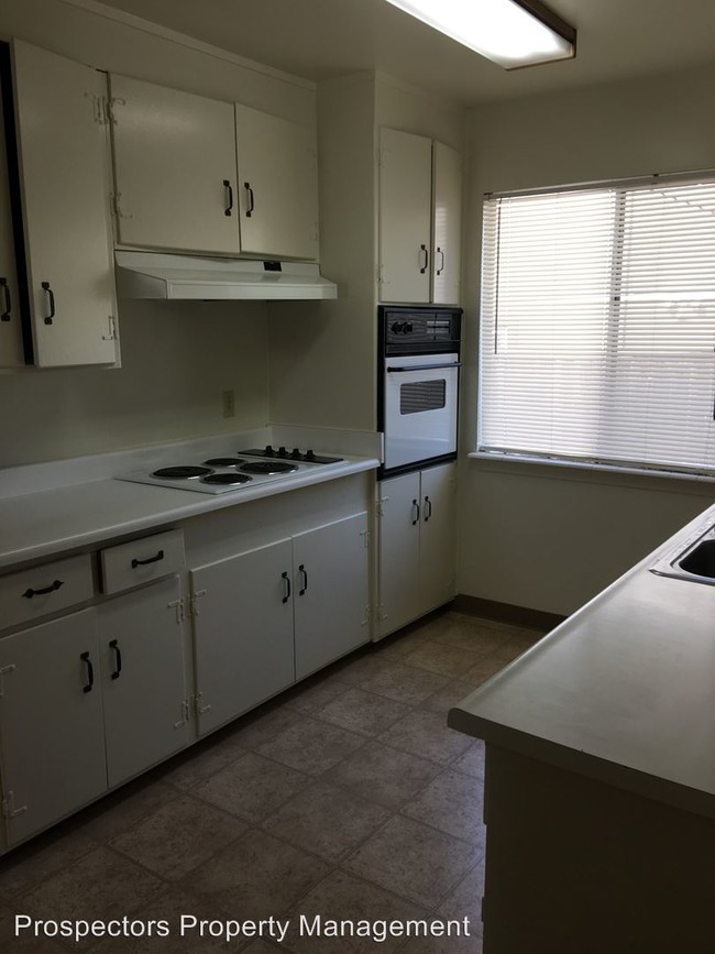 Building Photo - 3371 Almaden Rd