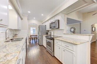 Building Photo - 12727 Westella Dr