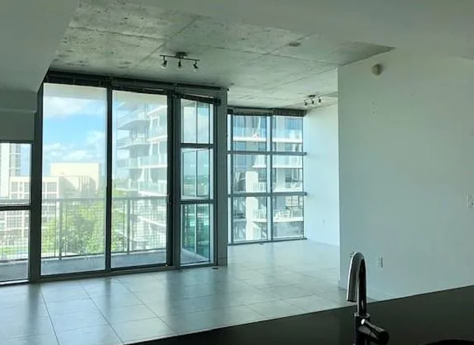 Foto principal - 3301 NE 1st Ave