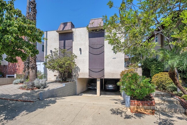 Building Photo - 1533 Berkeley St